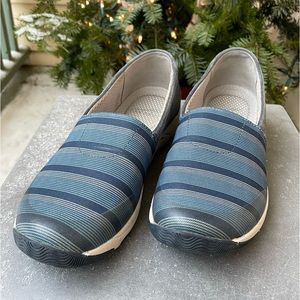 Dansko Harriet Flats Size 37 Canvas Suede Blue Color Slip On Sneakers